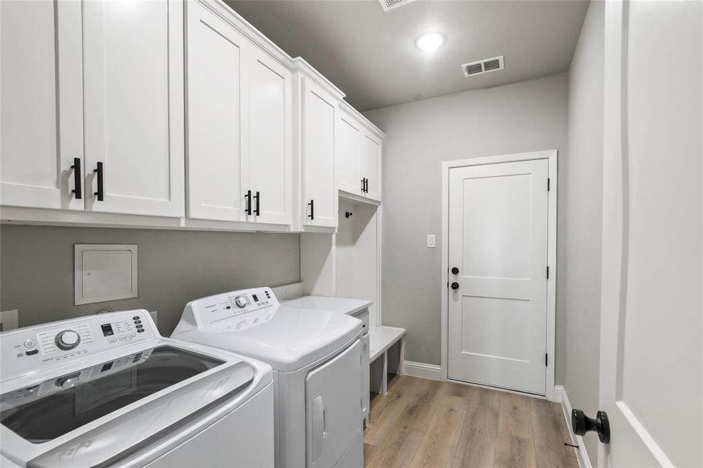 80 Dublin Circle Gordonville, TX 76245 - Photo 29 of 39 a view of utility room with washer and dryer