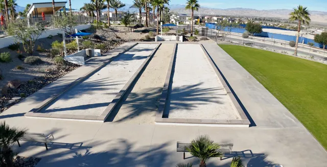 walk in closet with window