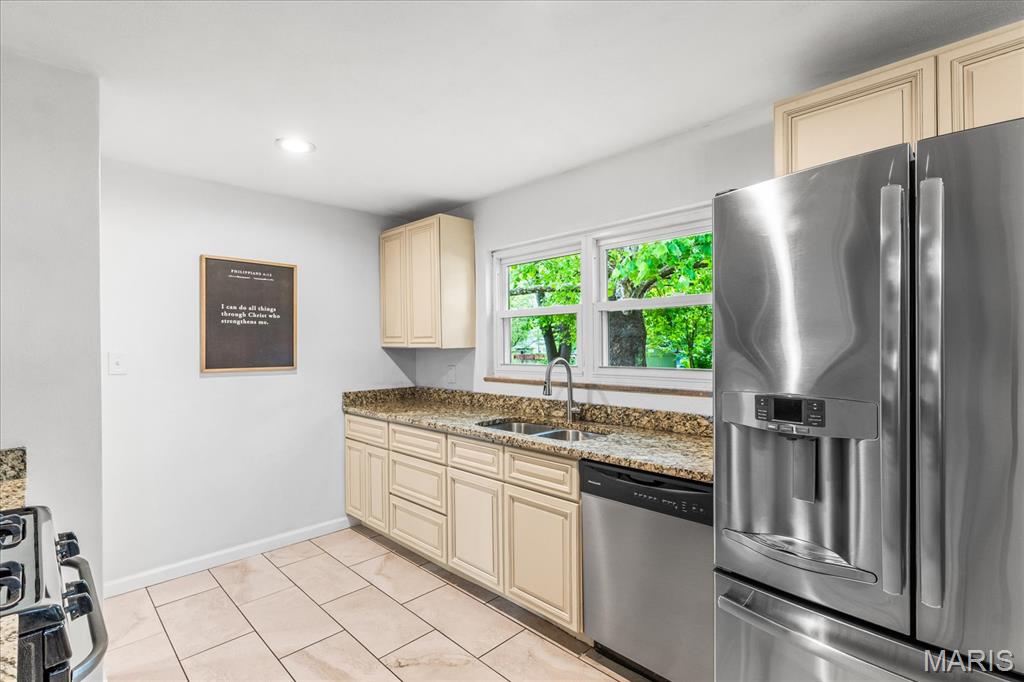 207 Edward Street O'Fallon, IL 62269 - Photo 11 of 43