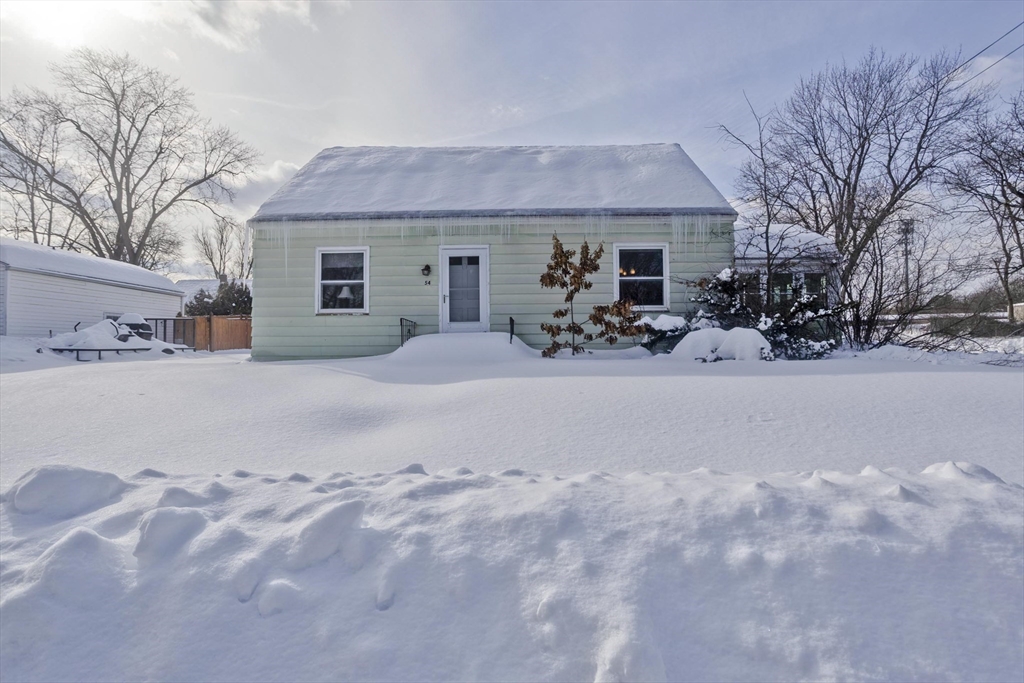 54 Dudley Street Springfield, MA 01129 - Photo 1 of 39