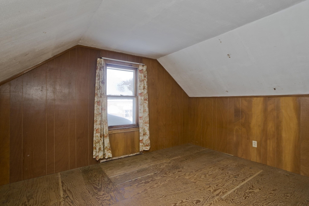 54 Dudley Street Springfield, MA 01129 - Photo 32 of 39