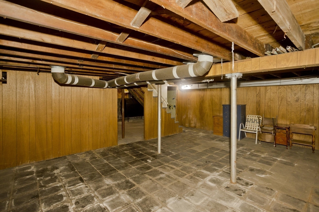 54 Dudley Street Springfield, MA 01129 - Photo 36 of 39