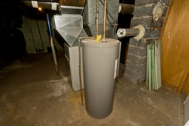 $199,900 | 54 Dudley Street, Springfield, MA 01129