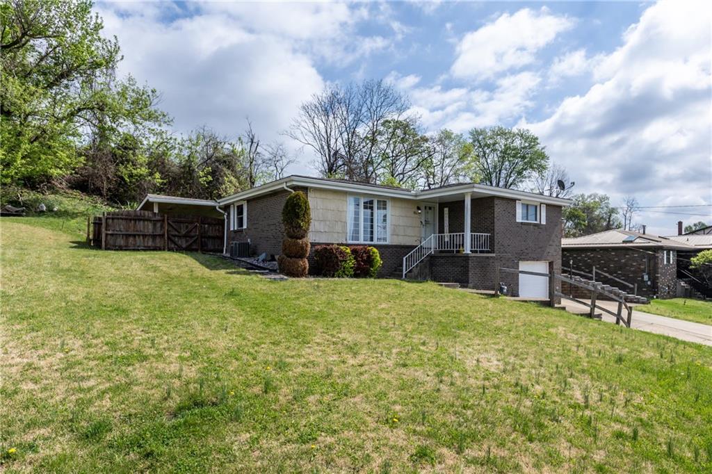 42 Manor Road Donora, PA 15033 - Photo 3 of 37