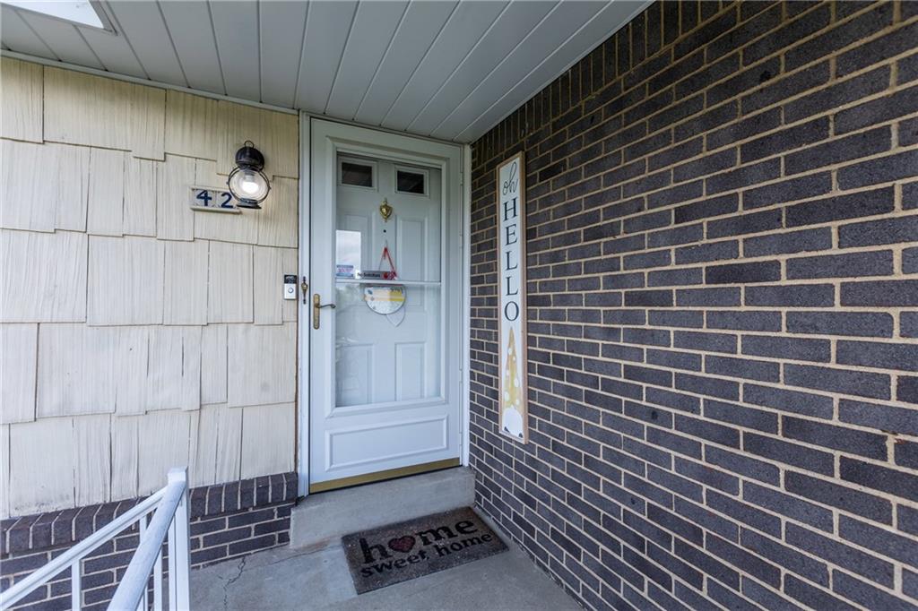 42 Manor Road Donora, PA 15033 - Photo 4 of 37