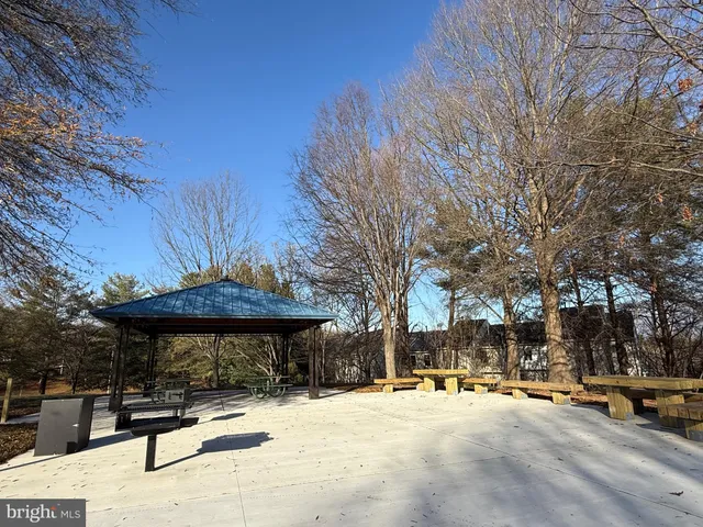 a view of a tennis court