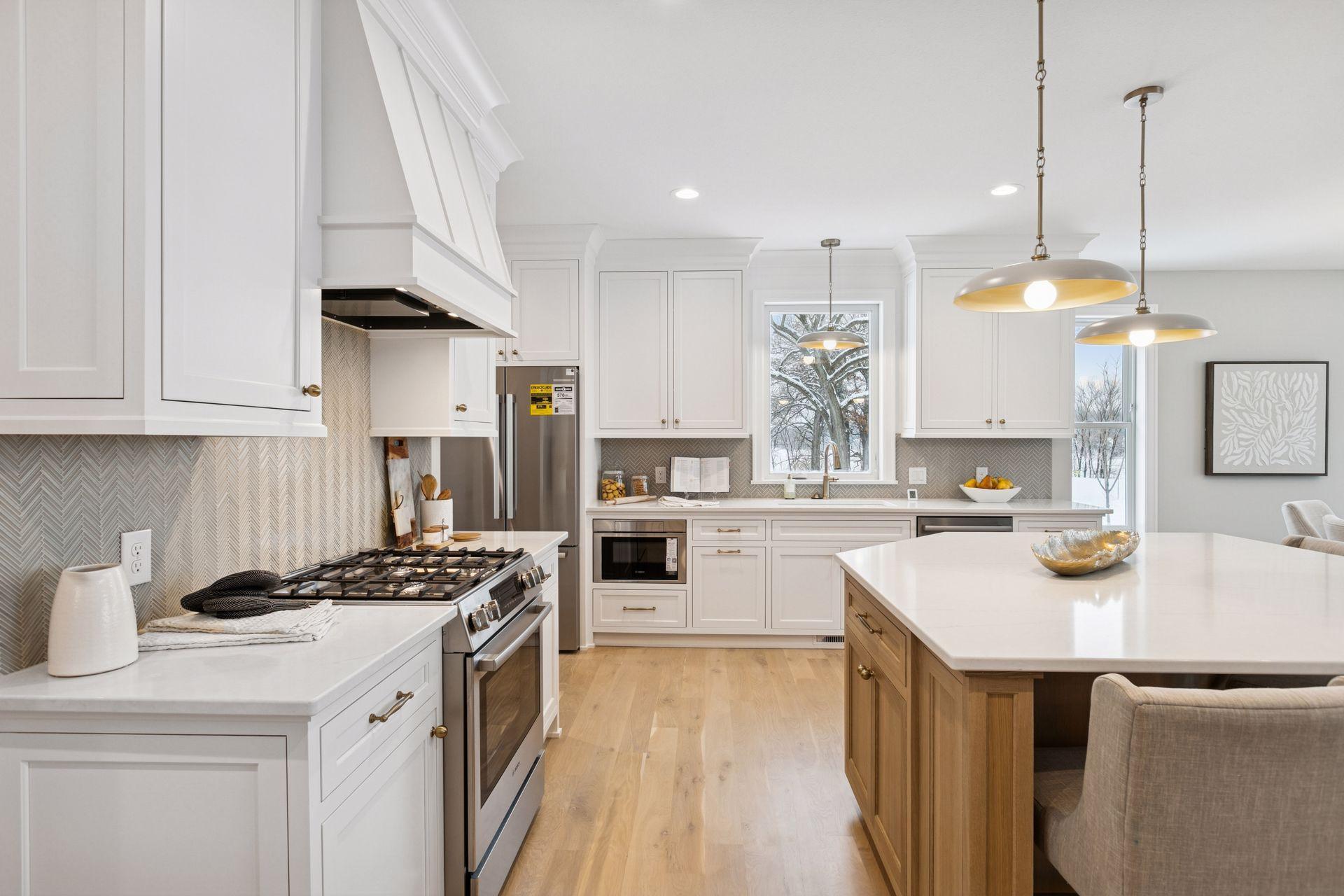 599 Harbor Court Shoreview, MN 55126 - Photo 2 of 61