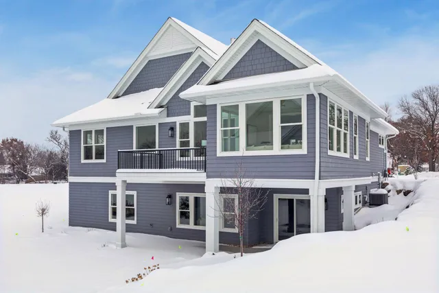 $1,511,309 | 599 Harbor Court, Shoreview, MN 55126