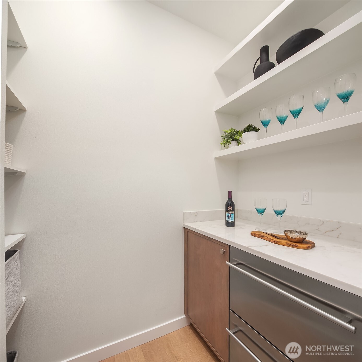 6214 40th Avenue Northeast Seattle, WA 98115 - Photo 16 of 40