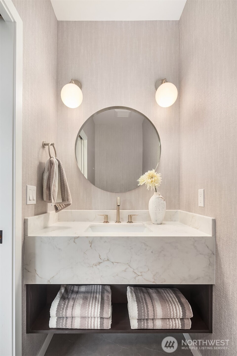 6214 40th Avenue Northeast Seattle, WA 98115 - Photo 18 of 40 a bathroom with a sink and a mirror