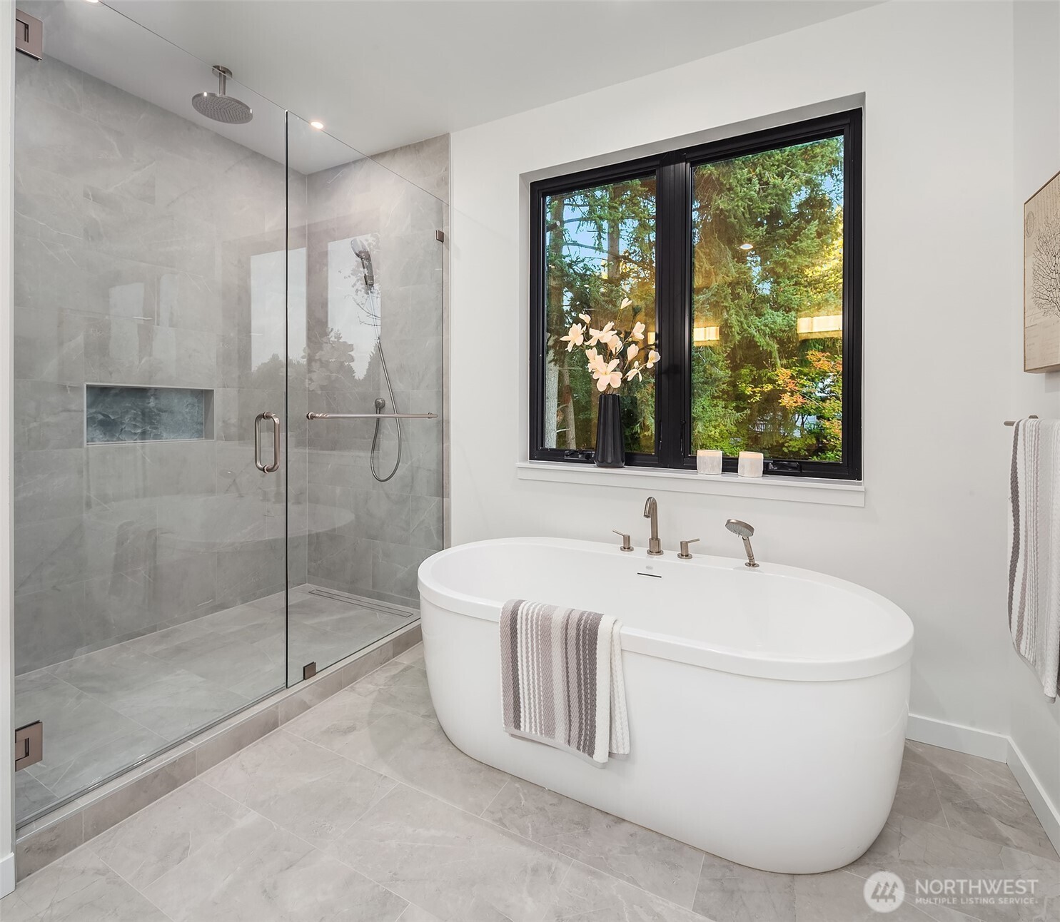 6214 40th Avenue Northeast Seattle, WA 98115 - Photo 25 of 40 a spacious bathroom with a bathtub and a shower