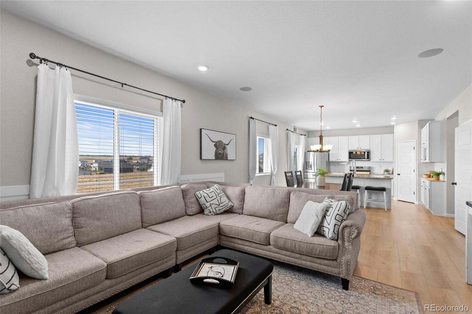 42835 Hawktree Circle Elizabeth, CO 80107 - Photo 7 of 48 Gallery Image 7
