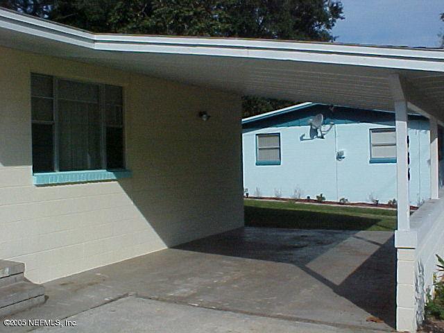 486 Sigsbee Road Orange Park, FL 32073 - Photo 6 of 15 Covered parking