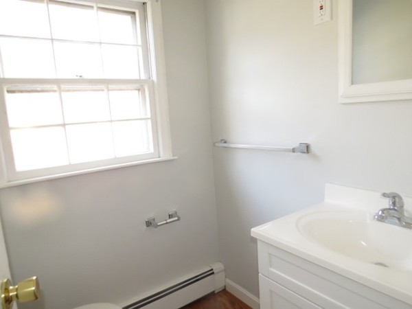 2 Middle Road, Unit B Plaistow, NH 03865 - Photo 12 of 18 Gallery Image 12