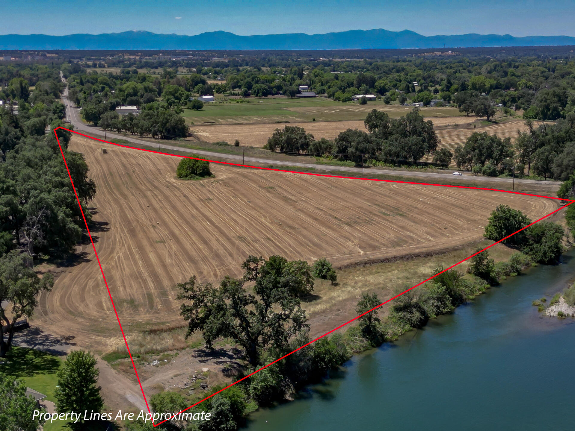 5924 Deschutes Road Anderson, CA 96007 - Photo 2 of 46 LeRouxProperty-2