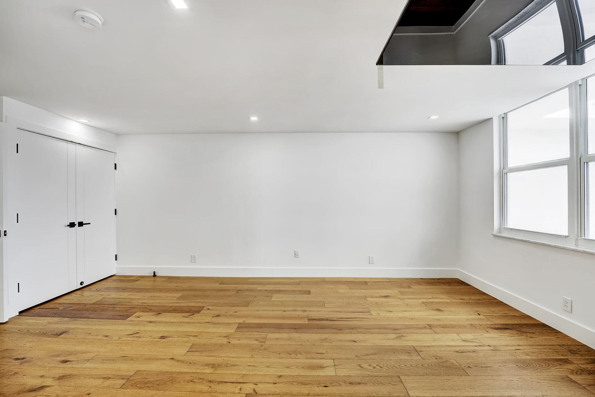 4511 South Ocean Boulevard, Unit 1008 Highland Beach, FL 33487 - Photo 6 of 32 a view of room