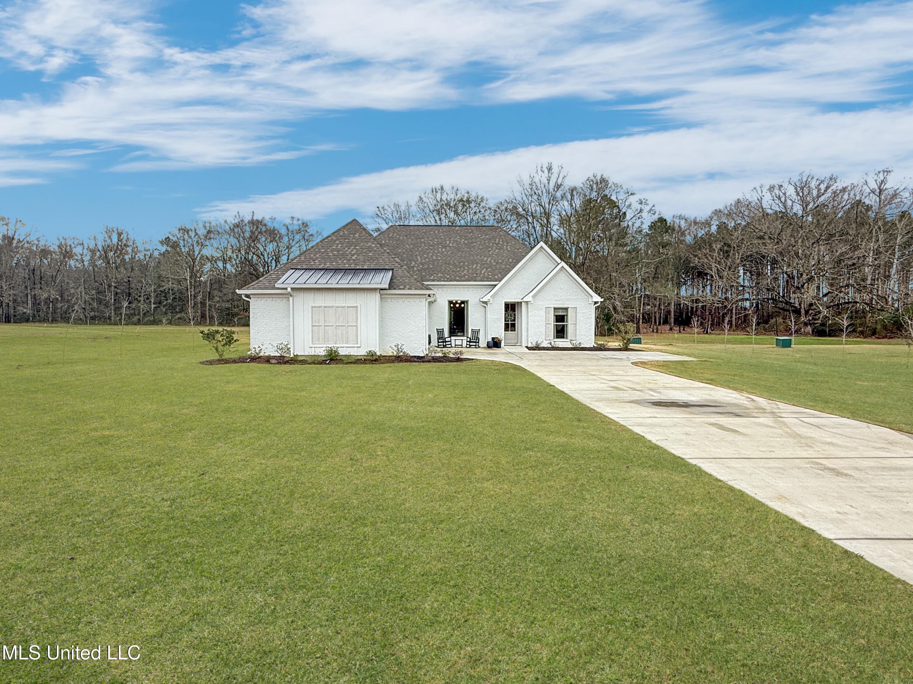 991 Mullican Road Florence, MS 39073 - Photo 2 of 36 db258f6c2ba6578ba0c0791ce46ebaf796092f45