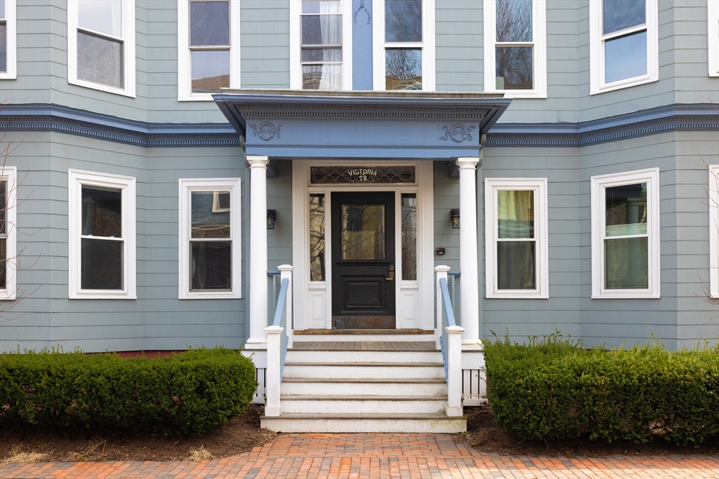 28 Inman Street, Unit 1 Cambridge, MA 02139 - Photo 2 of 17