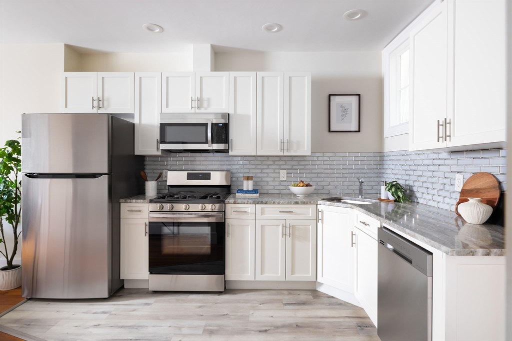 28 Inman Street, Unit 1 Cambridge, MA 02139 - Photo 7 of 17