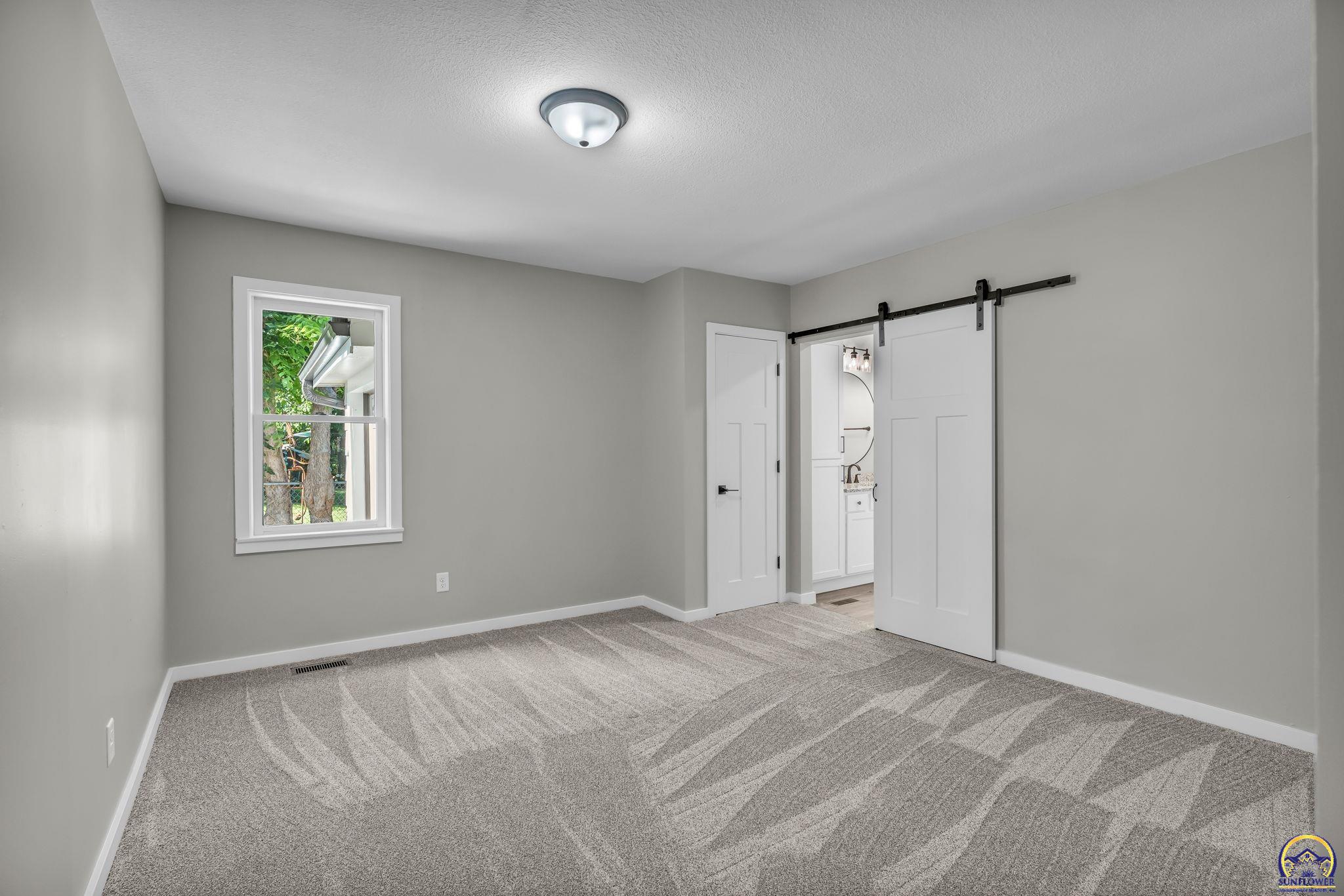 1900 Southwest Fairlawn Road Topeka, KS 66604 - Photo 15 of 34