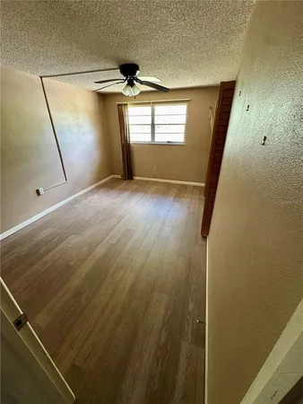a view of empty room with window