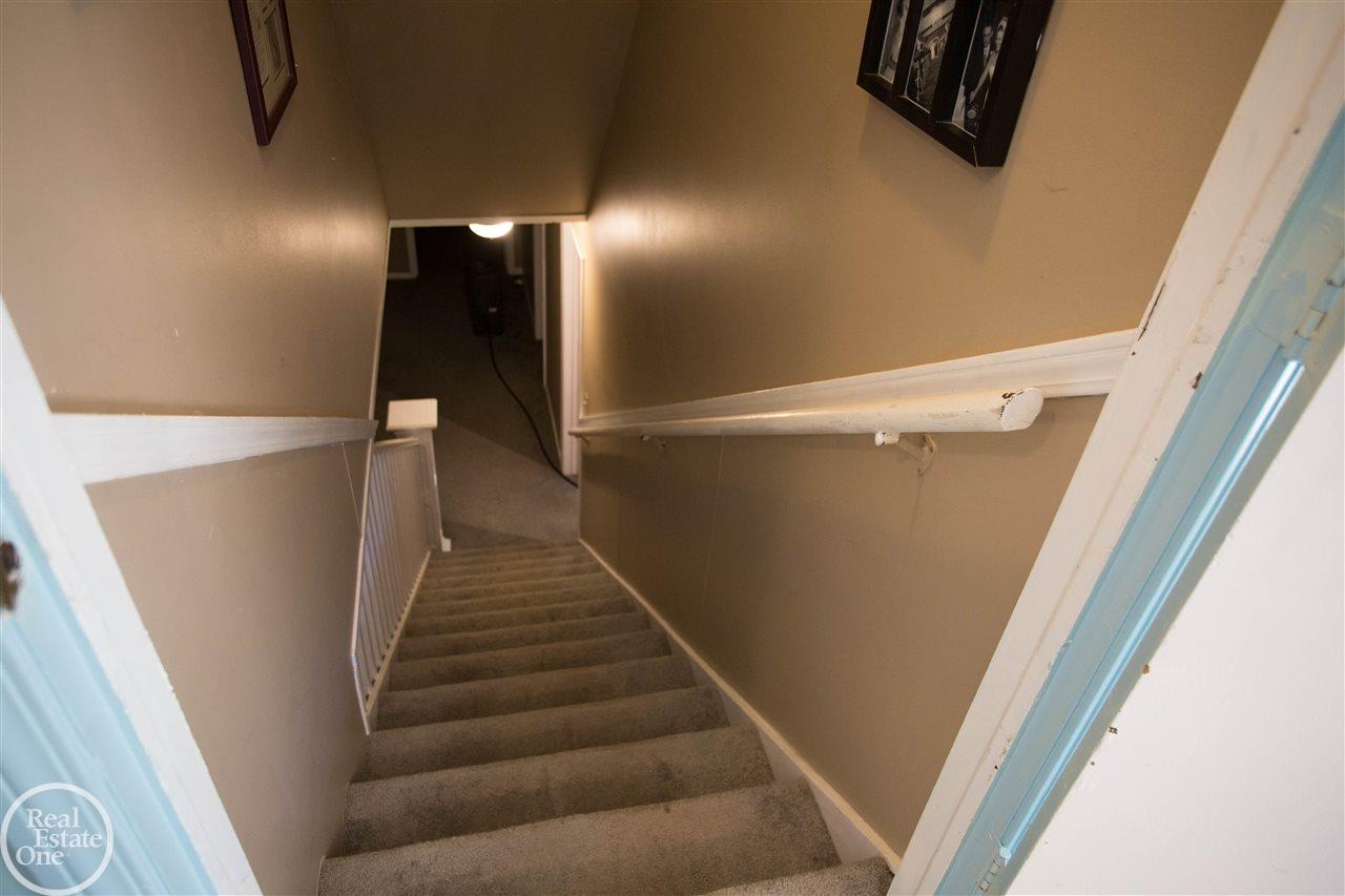 3276 Riverside Drive Port Huron, MI 48060 - Photo 40 of 60 31385791-39.JPG