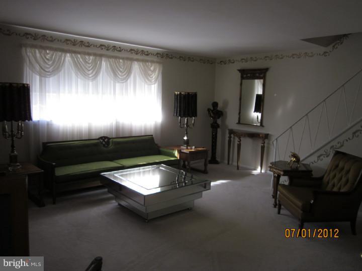 750 Susquehanna Road Philadelphia, PA 19111 - Photo 3 of 15 Gallery Image 3