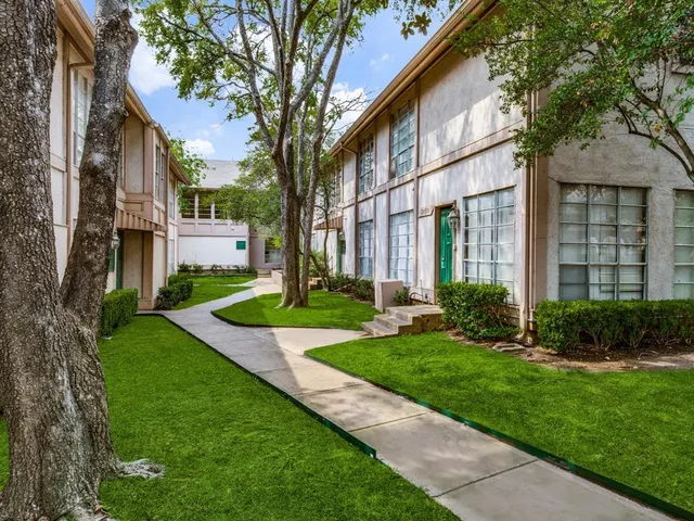 $175,000 | 10578 High Hollows Drive, Unit 266, Dallas, TX 75230