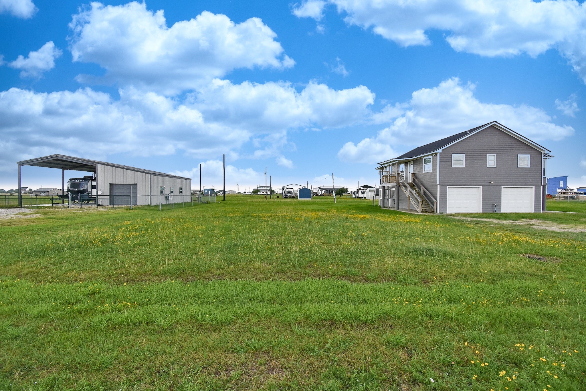 90 Bluefish Palacios, TX 77465 - Photo 4 of 48