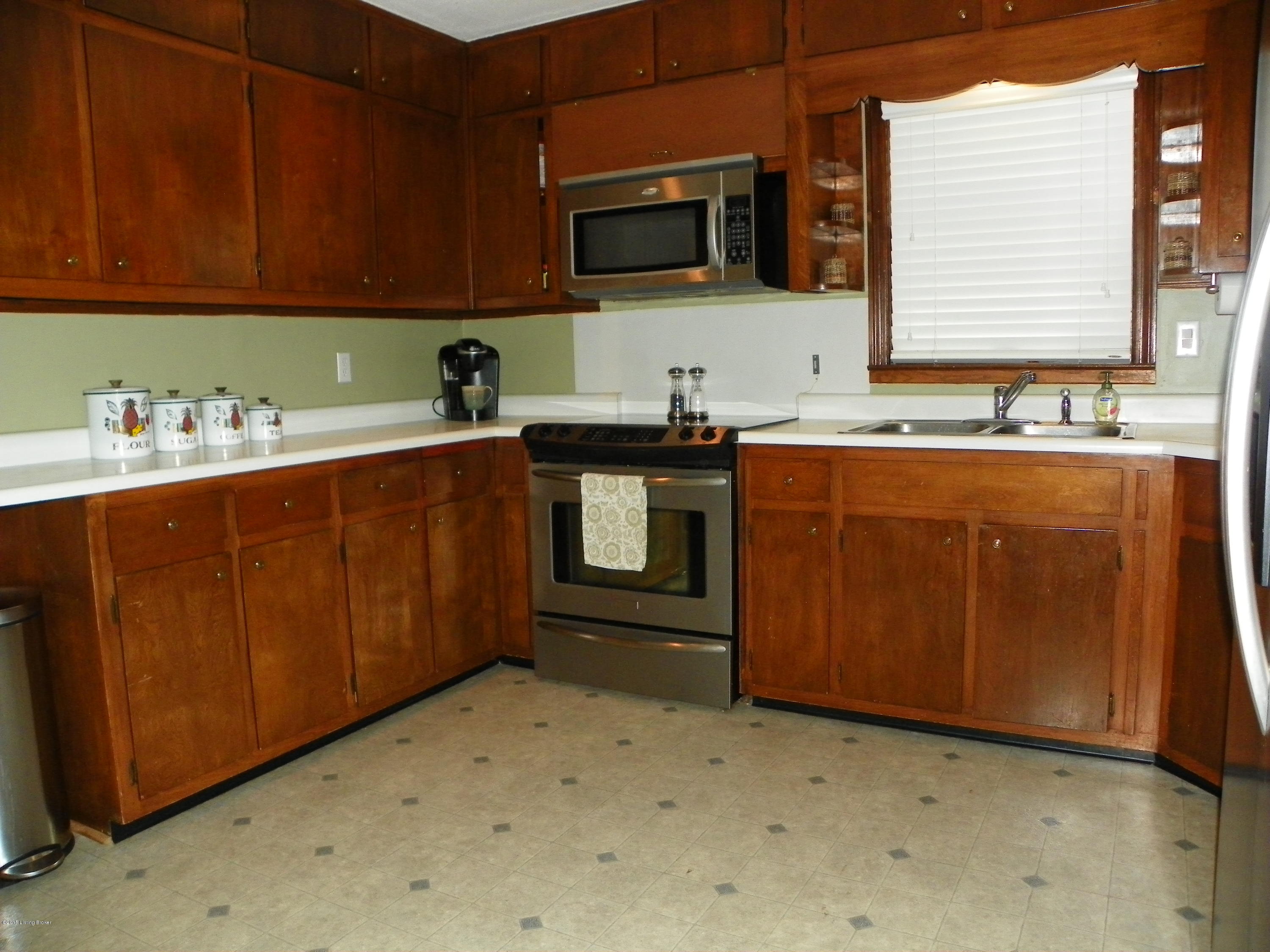 2860 Nepperhan Road Louisville, KY 40218 - Photo 34 of 51 101_1766