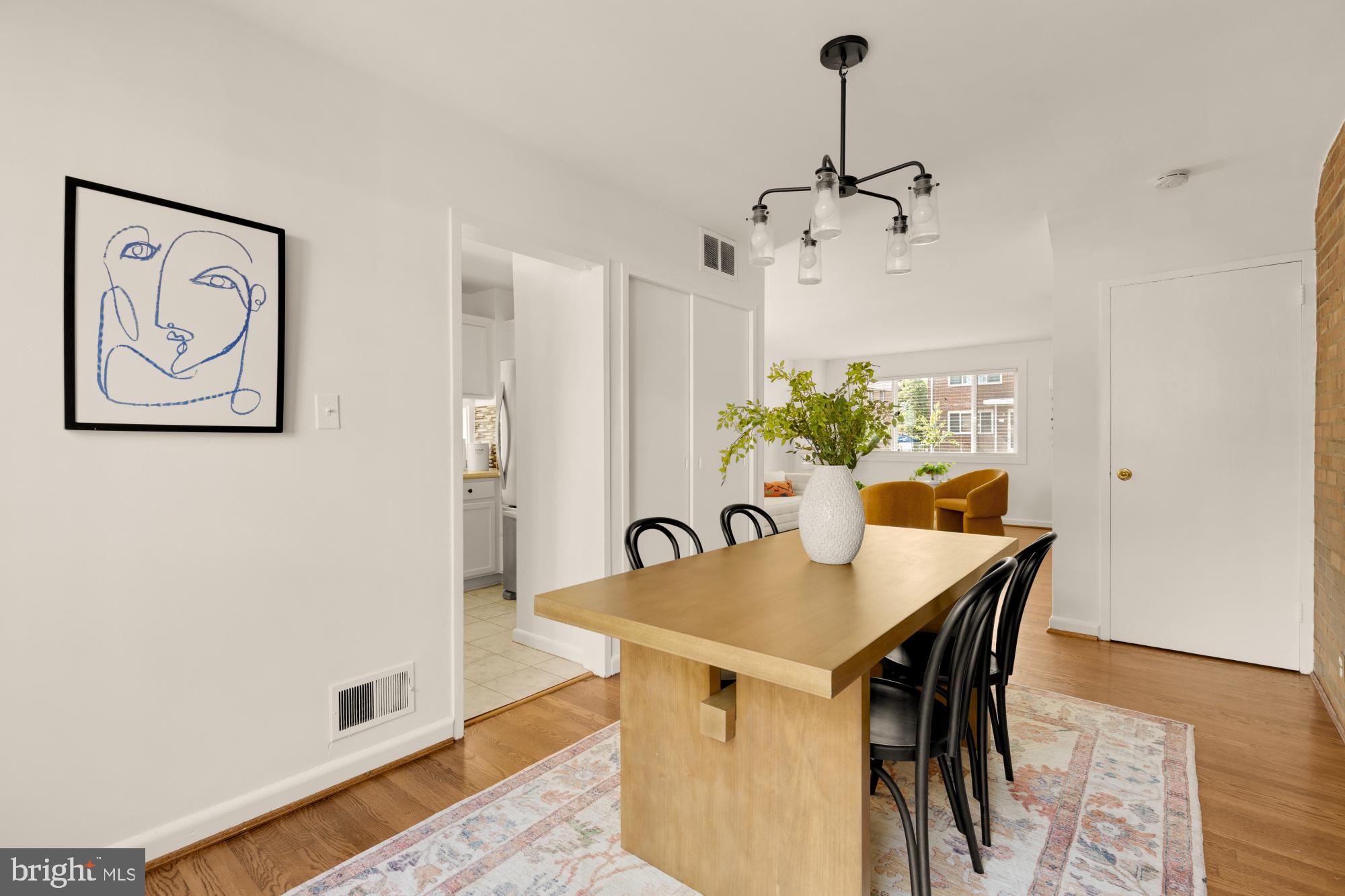 708 Decatur Place Northeast Washington, DC 20017 - Photo 8 of 30 Gallery Image 8