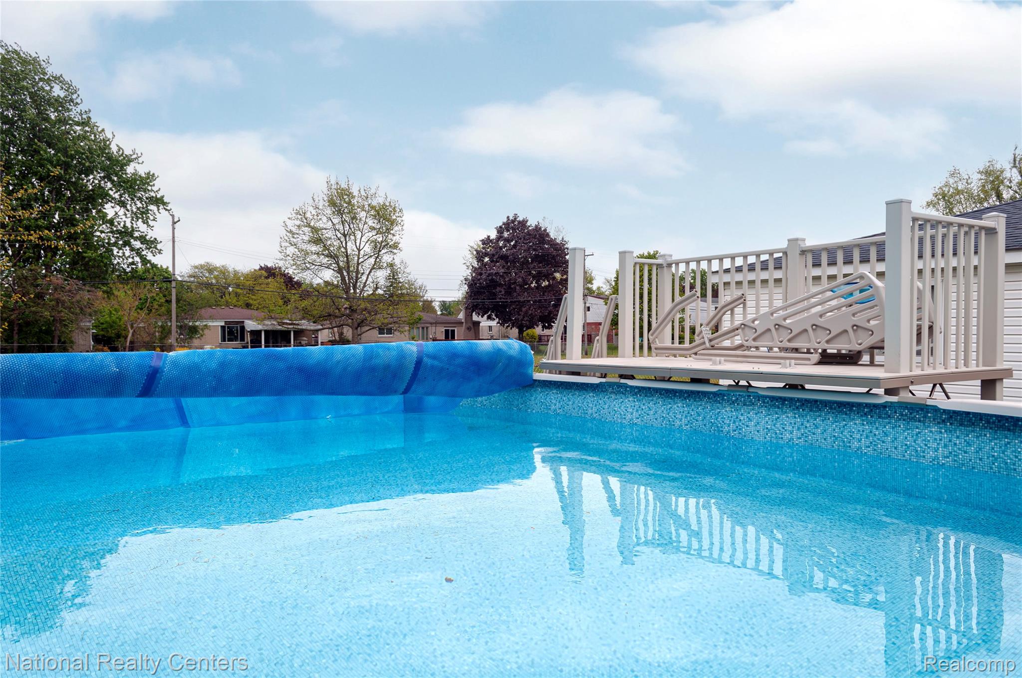 2446 Milverton Road Troy, MI 48083 - Photo 40 of 41 View of pool with an infinity pool