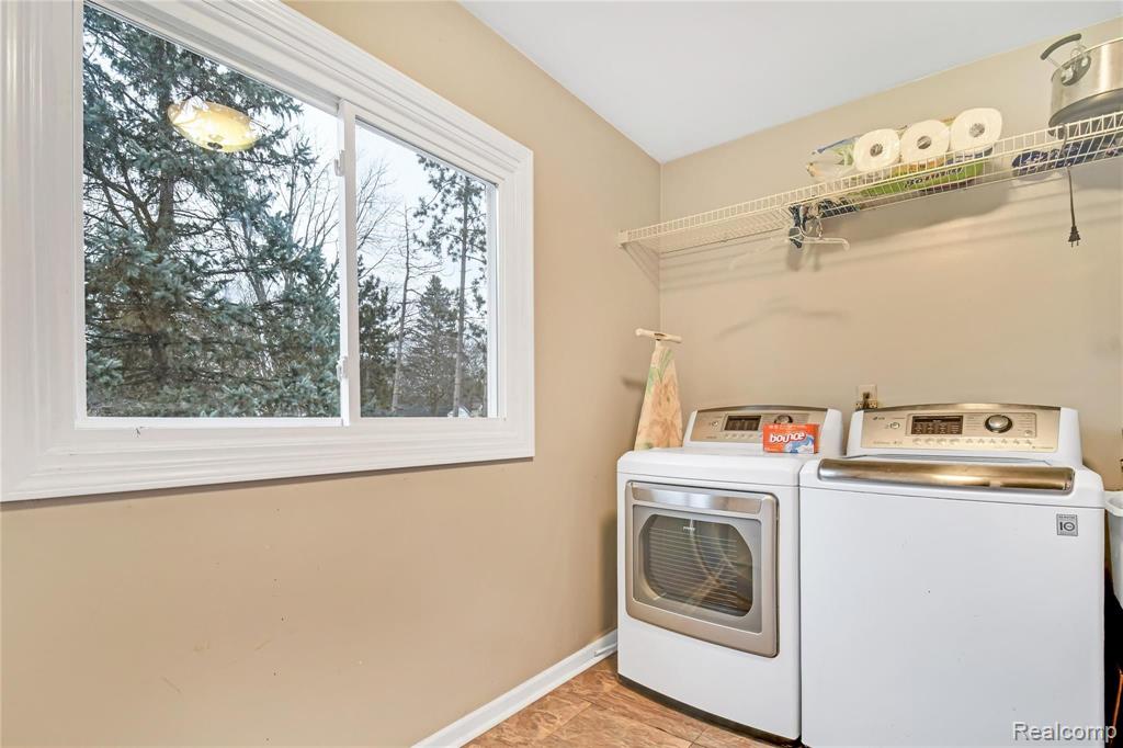 3753 Covert Road Waterford, MI 48328 - Photo 14 of 17 Gallery Image 14