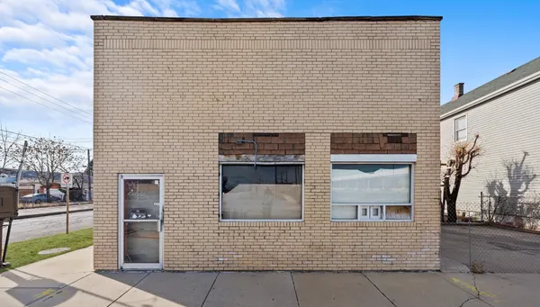 $395,900 | 3556 South Ashland Avenue, Chicago, IL 60609