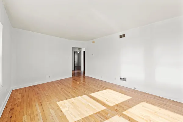 $395,900 | 3556 South Ashland Avenue, Chicago, IL 60609