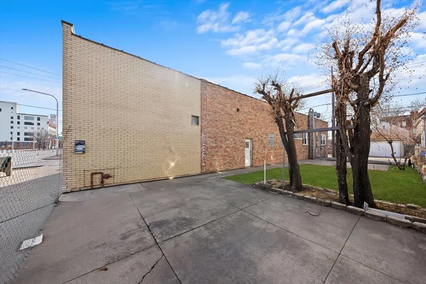 $395,900 | 3556 South Ashland Avenue, Chicago, IL 60609