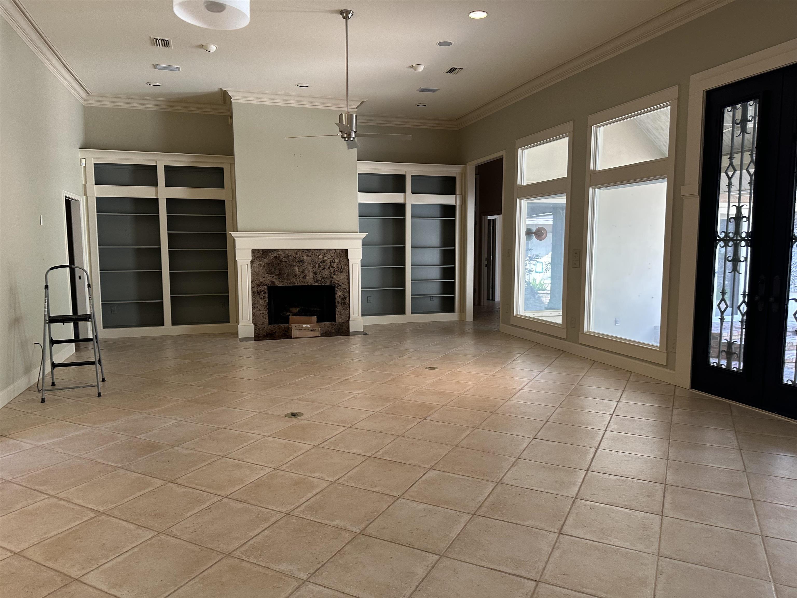 18447 Point Clear Court Fairhope, AL 36532 - Photo 5 of 14 Living Room