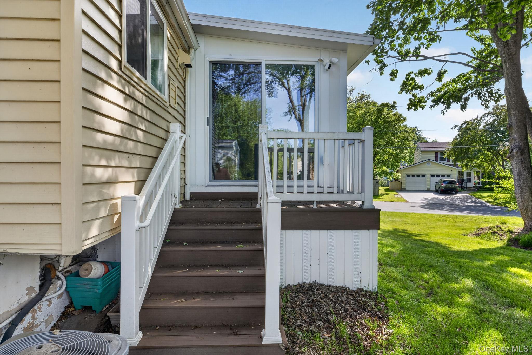 39 Blueberry Road Liverpool, NY 13090 - Photo 22 of 25