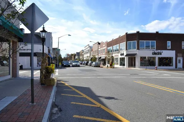 $2,400 | 225 Westwood Avenue, Unit 7), Westwood, NJ 07675