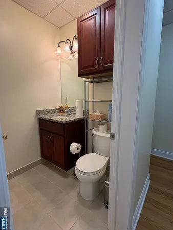 $2,400 | 225 Westwood Avenue, Unit 7), Westwood, NJ 07675