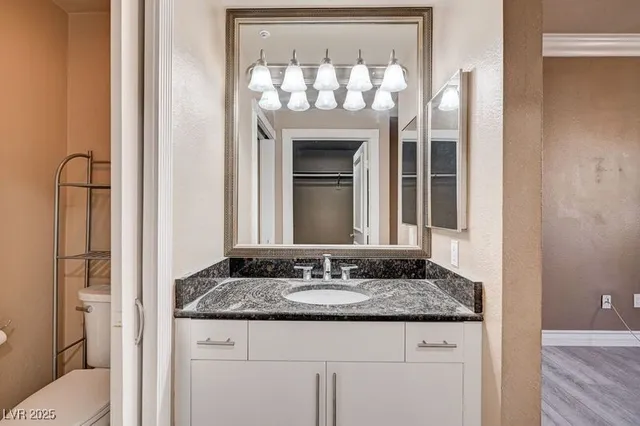 $1,800 | 210 East Flamingo Road, Unit 301, Las Vegas, NV 89169