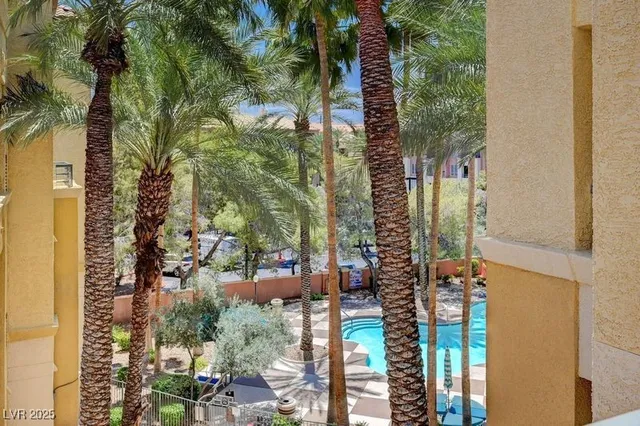 $1,800 | 210 East Flamingo Road, Unit 301, Las Vegas, NV 89169