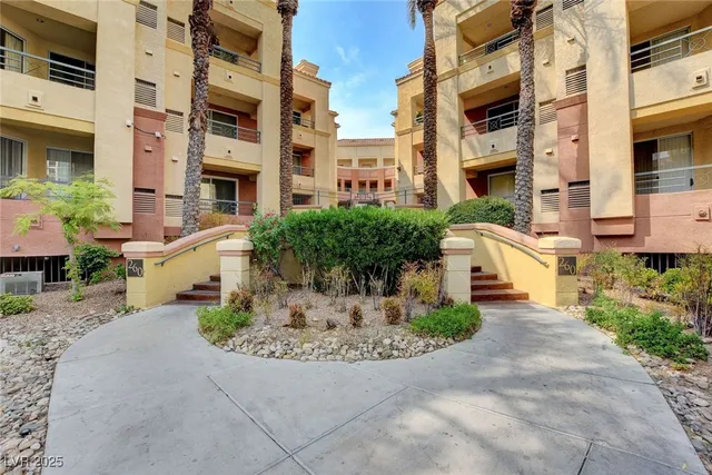 $1,800 | 210 East Flamingo Road, Unit 301, Las Vegas, NV 89169
