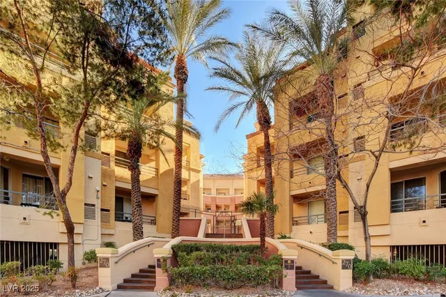 $1,800 | 210 East Flamingo Road, Unit 301, Las Vegas, NV 89169