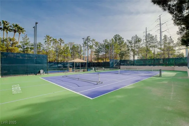 $1,800 | 210 East Flamingo Road, Unit 301, Las Vegas, NV 89169