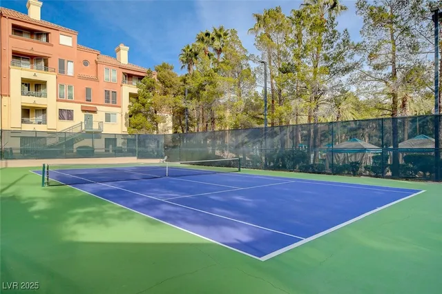 $1,800 | 210 East Flamingo Road, Unit 301, Las Vegas, NV 89169