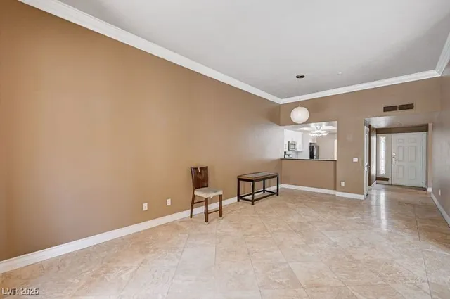 $1,800 | 210 East Flamingo Road, Unit 301, Las Vegas, NV 89169