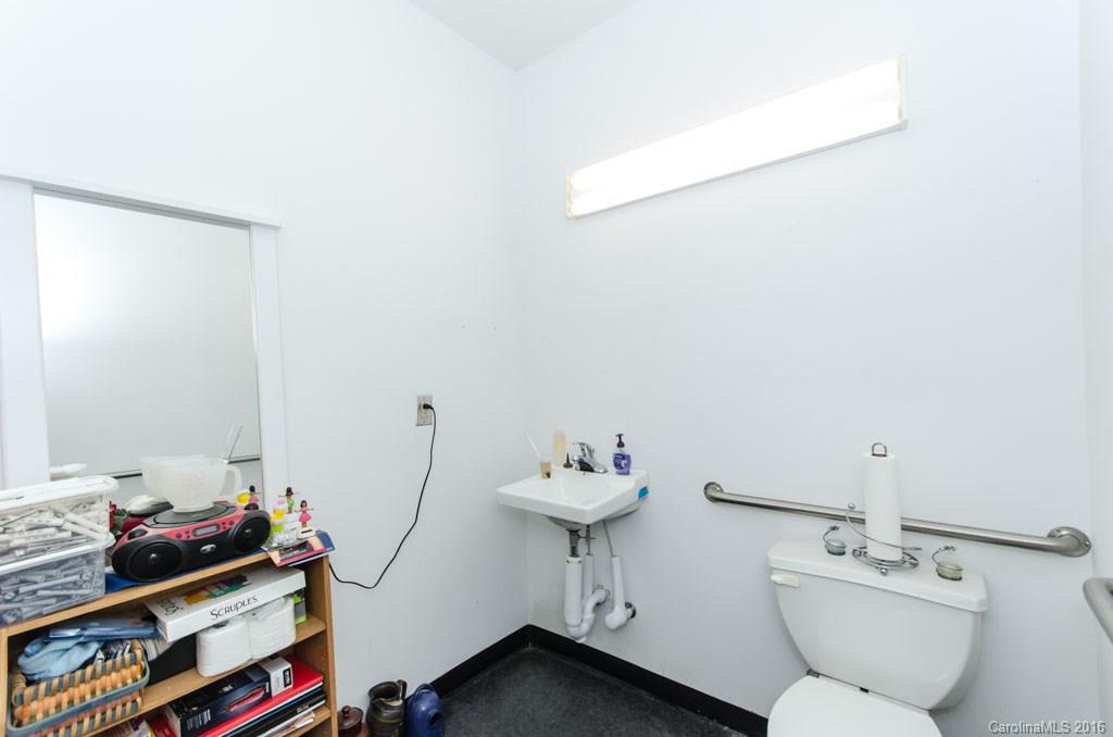 516 Battleground Road Lincolnton, NC 28092 - Photo 21 of 24 Gallery Image 21