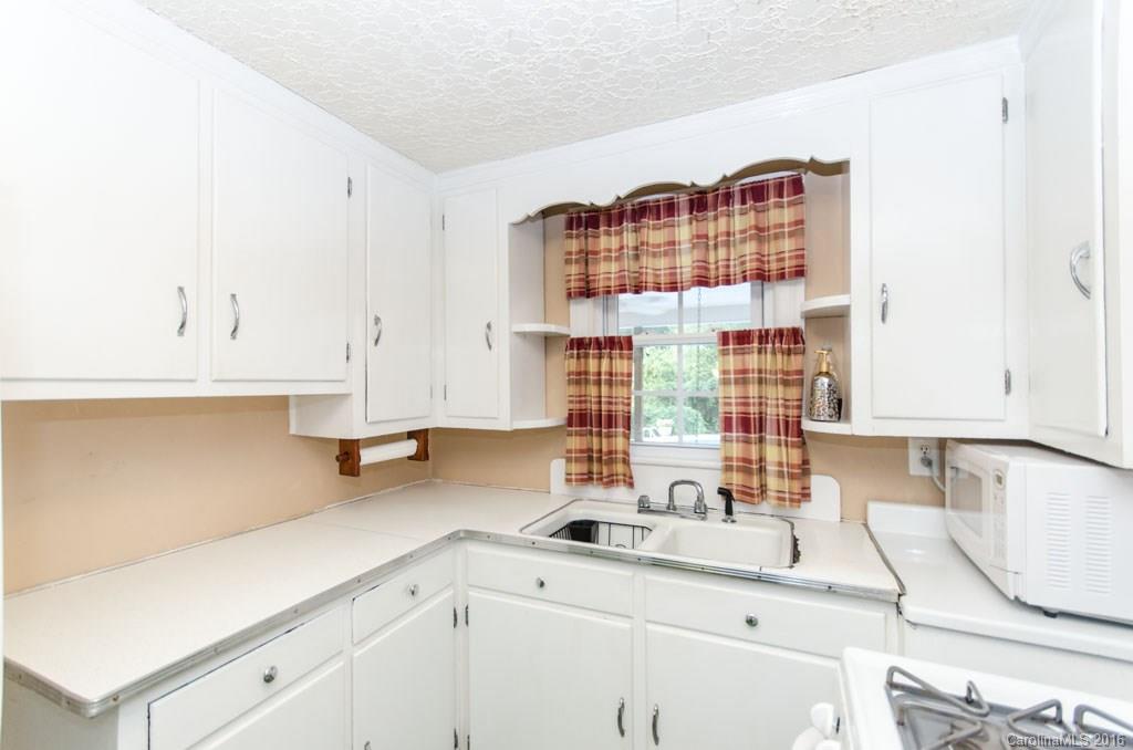 516 Battleground Road Lincolnton, NC 28092 - Photo 6 of 24 Gallery Image 6