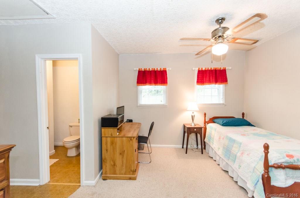 516 Battleground Road Lincolnton, NC 28092 - Photo 9 of 24 Gallery Image 9